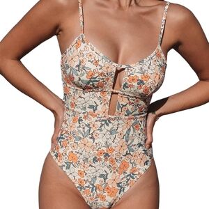 Cupshe Floral One Piece Swimsuit - NWOT (Hygenic Liner In Place)
